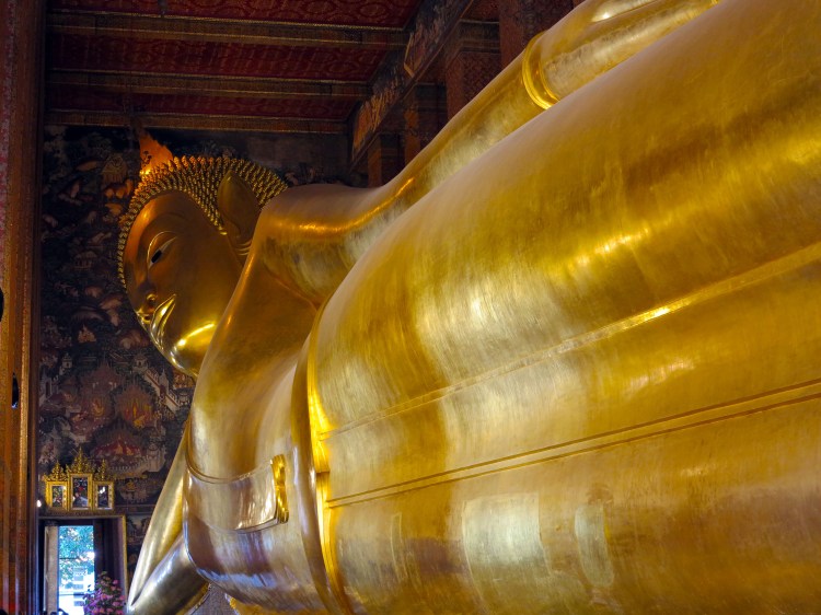 thai-bkk-wat-pho-buddha-couche-1