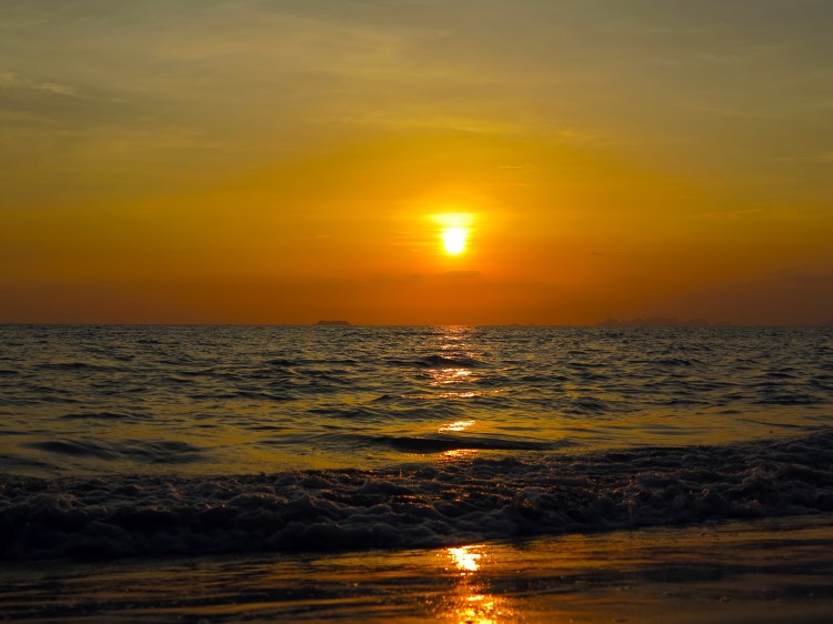 thai-ko-lanta-plage-sunset