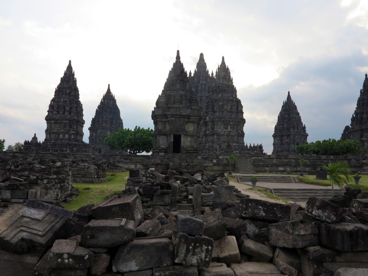 indo-java-prambanan-temple-2